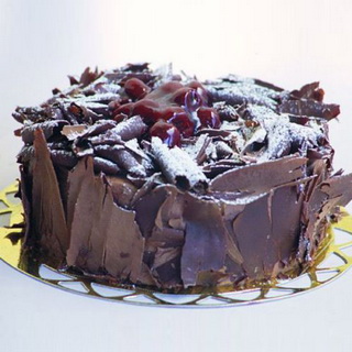 14 şubat sevgililer günü firmamızdan  taze vişneli çikolatalı 4 ile 6 kişilik yaşpasta çikolatalı pasta siparişi